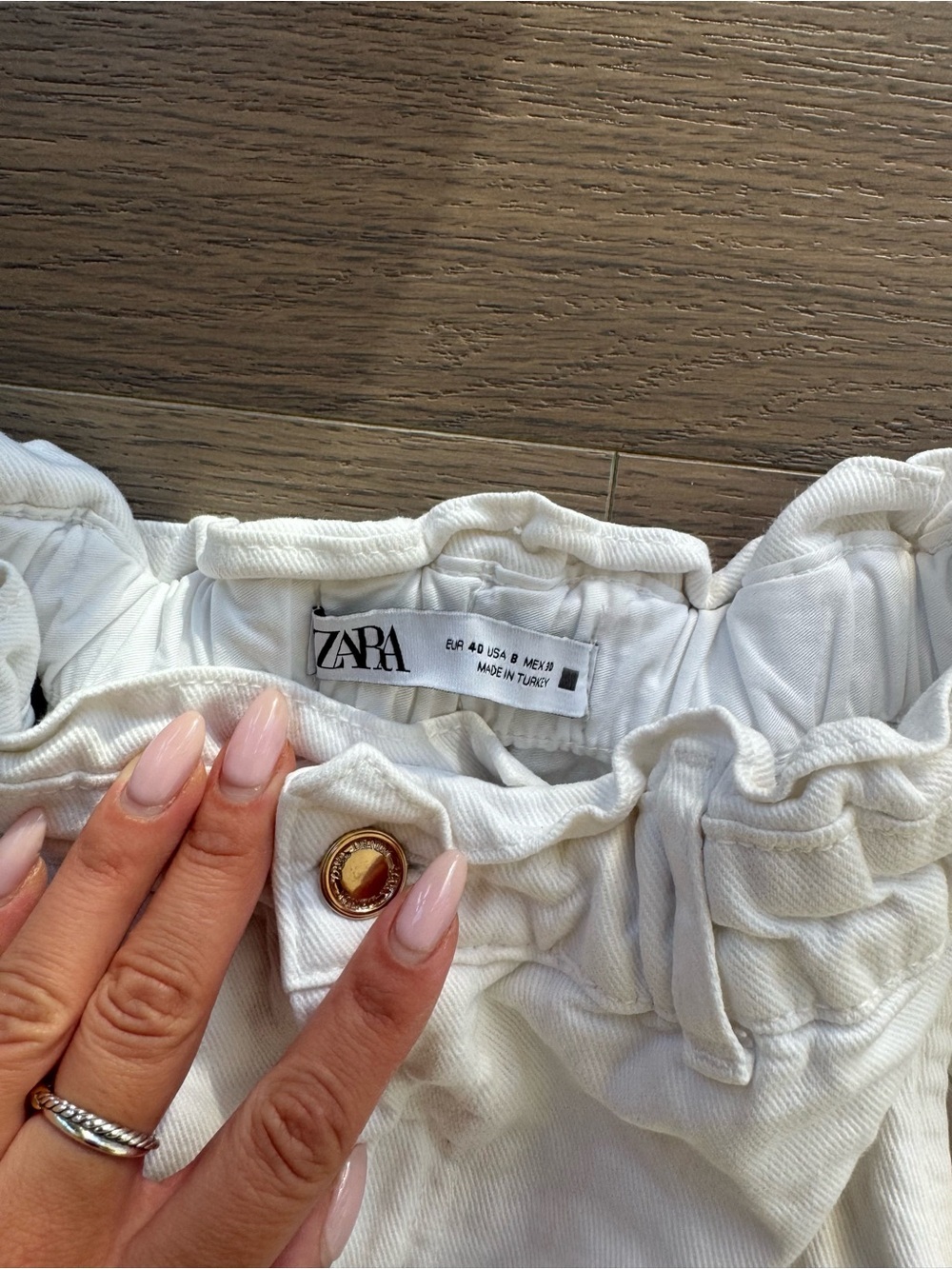 Zara White Elastic-Waist Casual Joggers - Picture 3 of 6